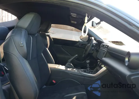 2022 Toyota Gr86 Premium z USA, uszkodzony, nr VIN JF1ZNBE14N9752606